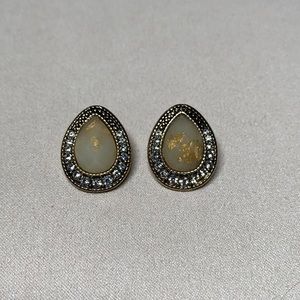 Teardrop earrings